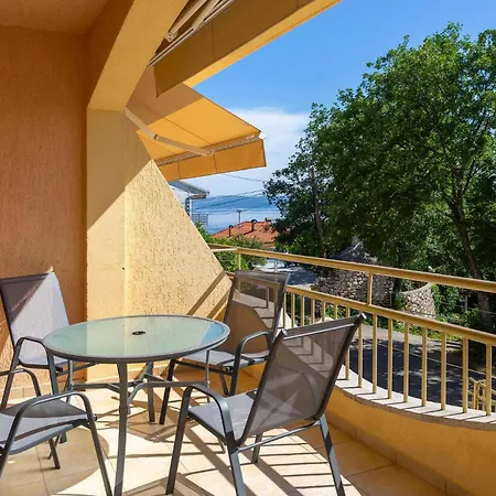 1 Bedroom Awesome In * Dramalj