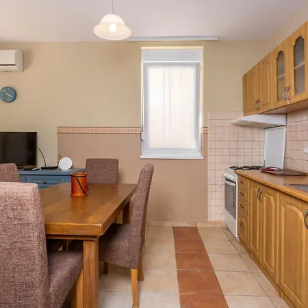 דירה 1 Bedroom Awesome In