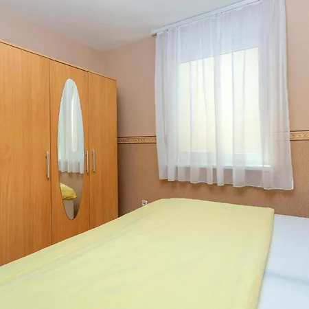 Appartement 1 Bedroom Awesome In