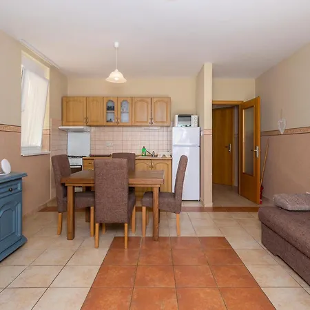1 Bedroom Awesome In * Dramalj
