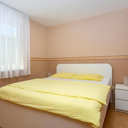 1 Bedroom Awesome In