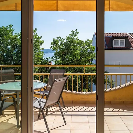 1 Bedroom Awesome In *