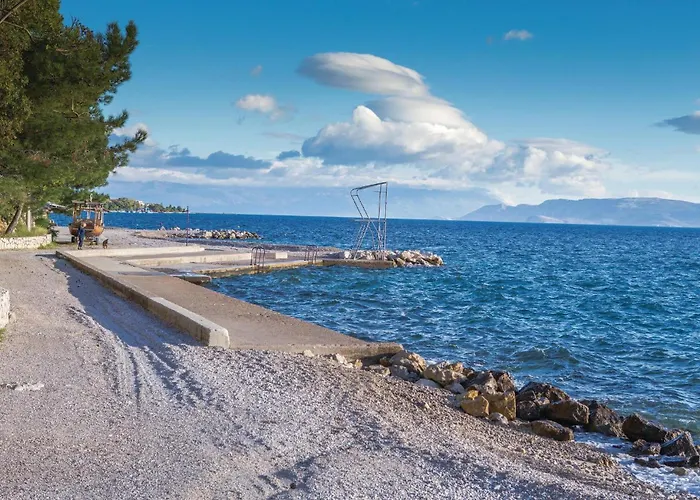 1 Bedroom Cozy In דירה