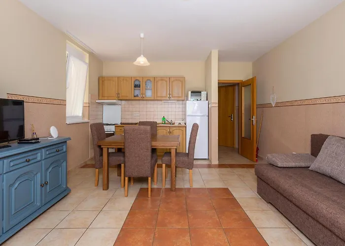 1 Bedroom Cozy In * 德拉马利