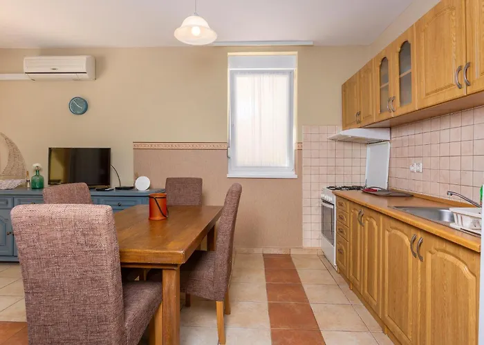 公寓 1 Bedroom Cozy In