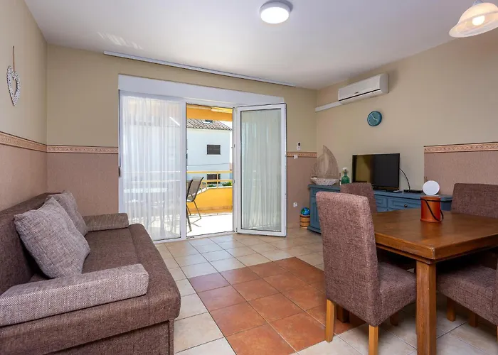 公寓 1 Bedroom Cozy In *